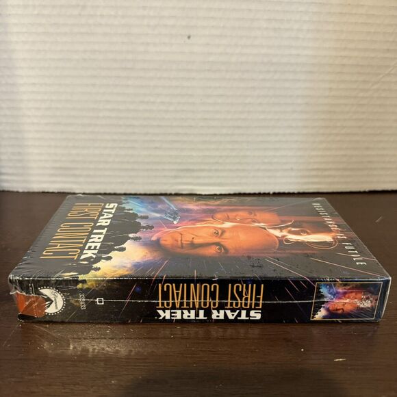 Star Trek First Contact VHS Tape (1997) Paramount Résistance Is Futile Sealed - Picture 4 of 6